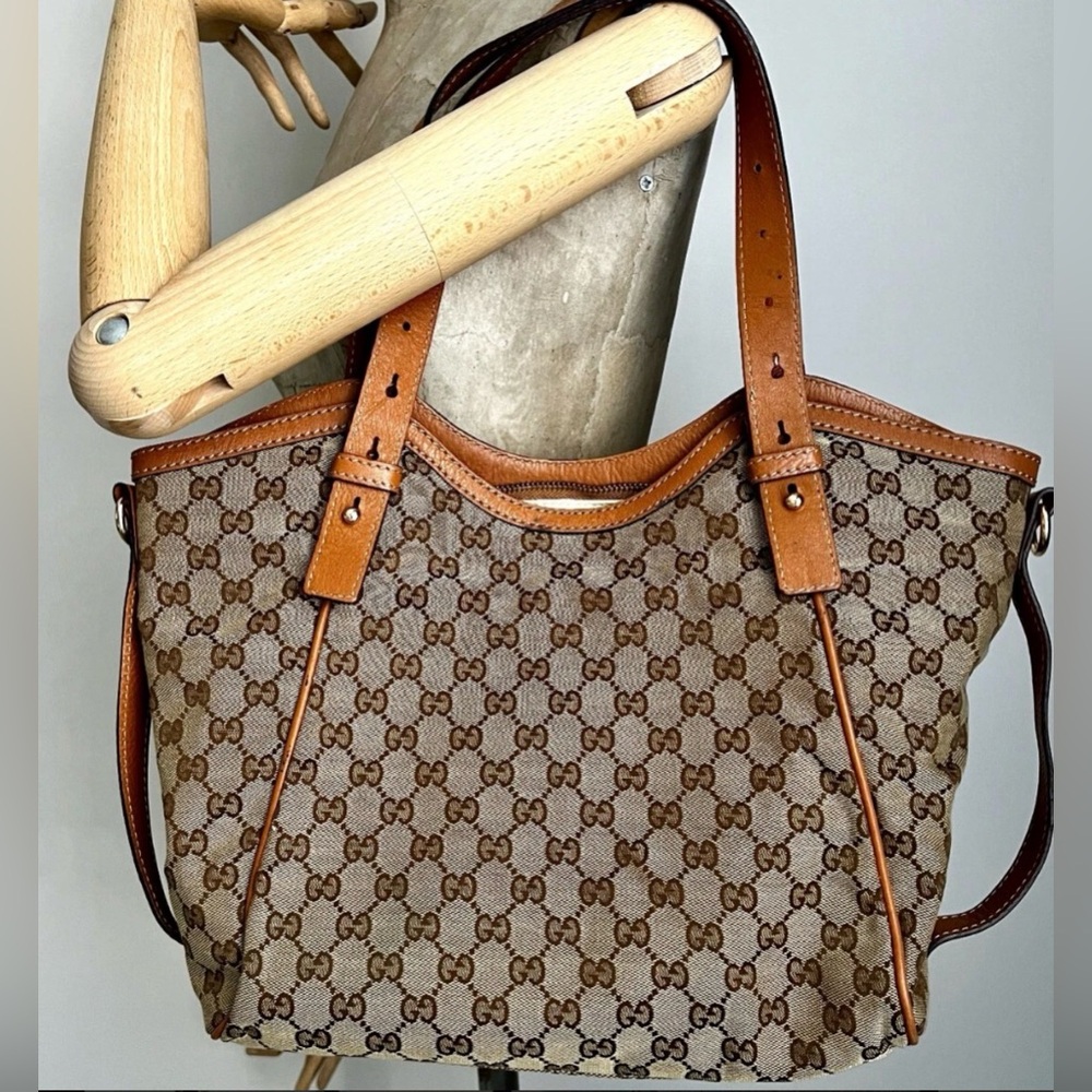 Gucci Beige and Brown Signature Tote